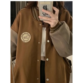 女性用ブラックベースボールジャケット、ゴールドロゴ付き - カジュアル春のアウターウェア、ポリエステル100％、ラウンドネックPU生地、ストライプリブディテール、滑らかな質感、ゆったりフィットアメリカンスタイル、日常使いアウターウェア |カジュアルシックジャケット|ポリエステルファブリックジャケット